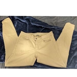 Women's size 8 American Eagle Khaki Jeggings
